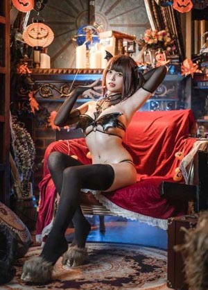 后进紧身牛仔裤美女_剧情片在线观看视频