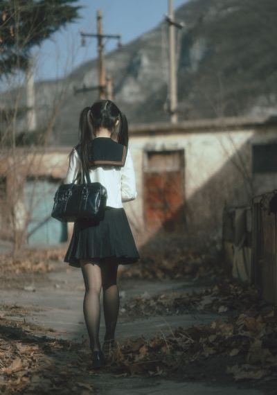 美女九九九_日韩手机在线观看