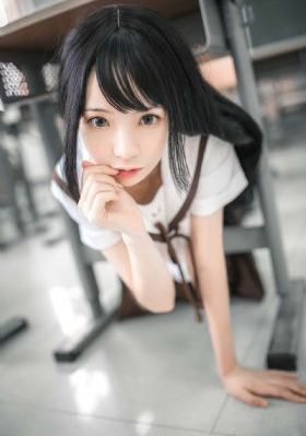 娇小可爱白嫩被撑哭_720超清在线观看